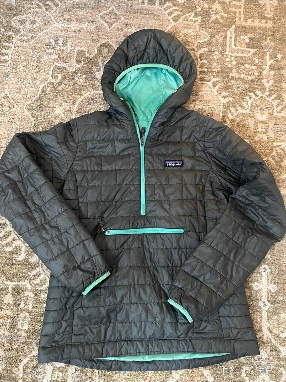 Patagonia Women's Gray Hooded Insulated Pullover Jacket with Mint Trim